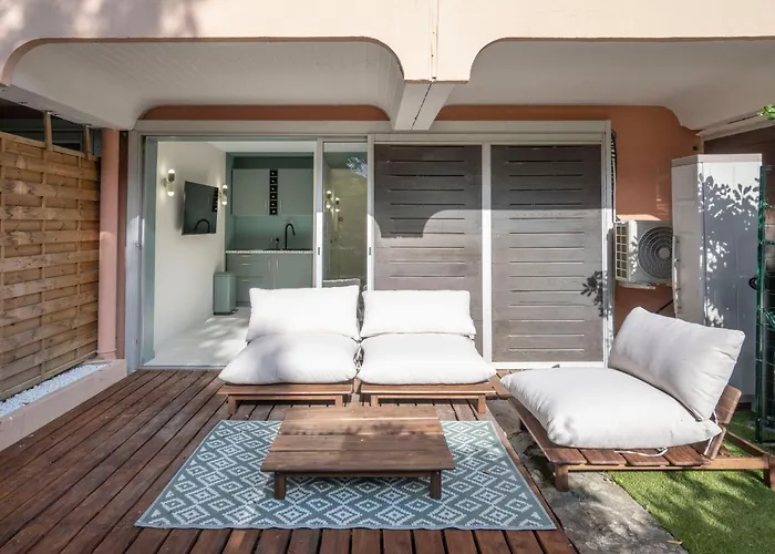 Terrasse Tropezienne # Luxe - Proche - Jardin Saint-Tropez