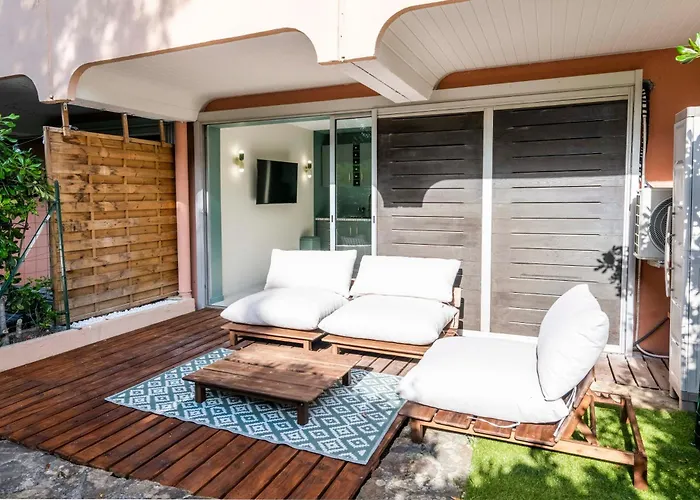 Terrasse Tropezienne # Luxe - Proche Mer - Jardin Daire *