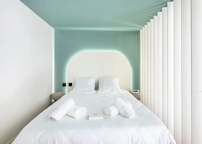 Daire Terrasse Tropezienne # Luxe - Proche Mer - Jardin Saint-Tropez