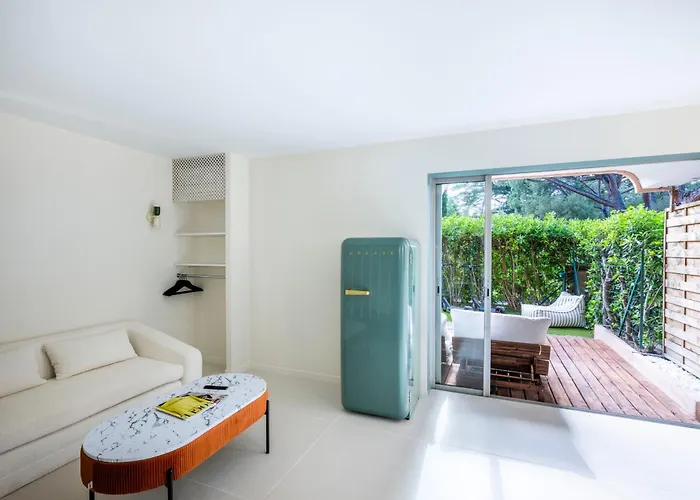 La Terrasse Tropézienne - Trottinettes à Disposition