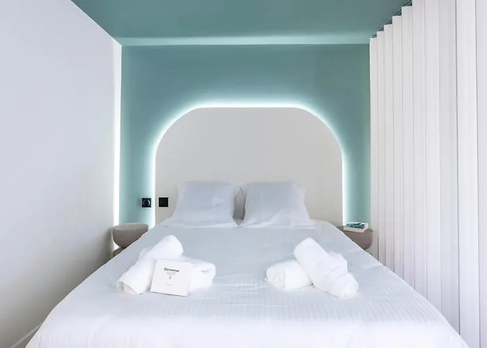 Daire Terrasse Tropezienne # Luxe - Proche Mer - Jardin *